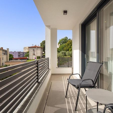 Belinda Apartments With Balcony & Private Parking 奥帕提亚 外观 照片