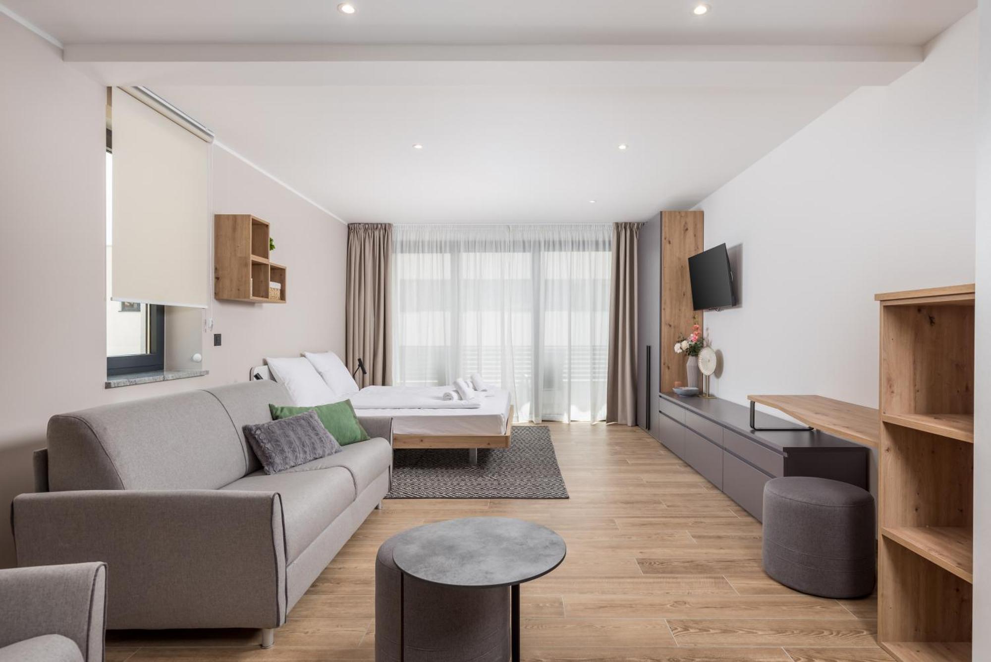 Belinda Apartments With Balcony & Private Parking 奥帕提亚 外观 照片