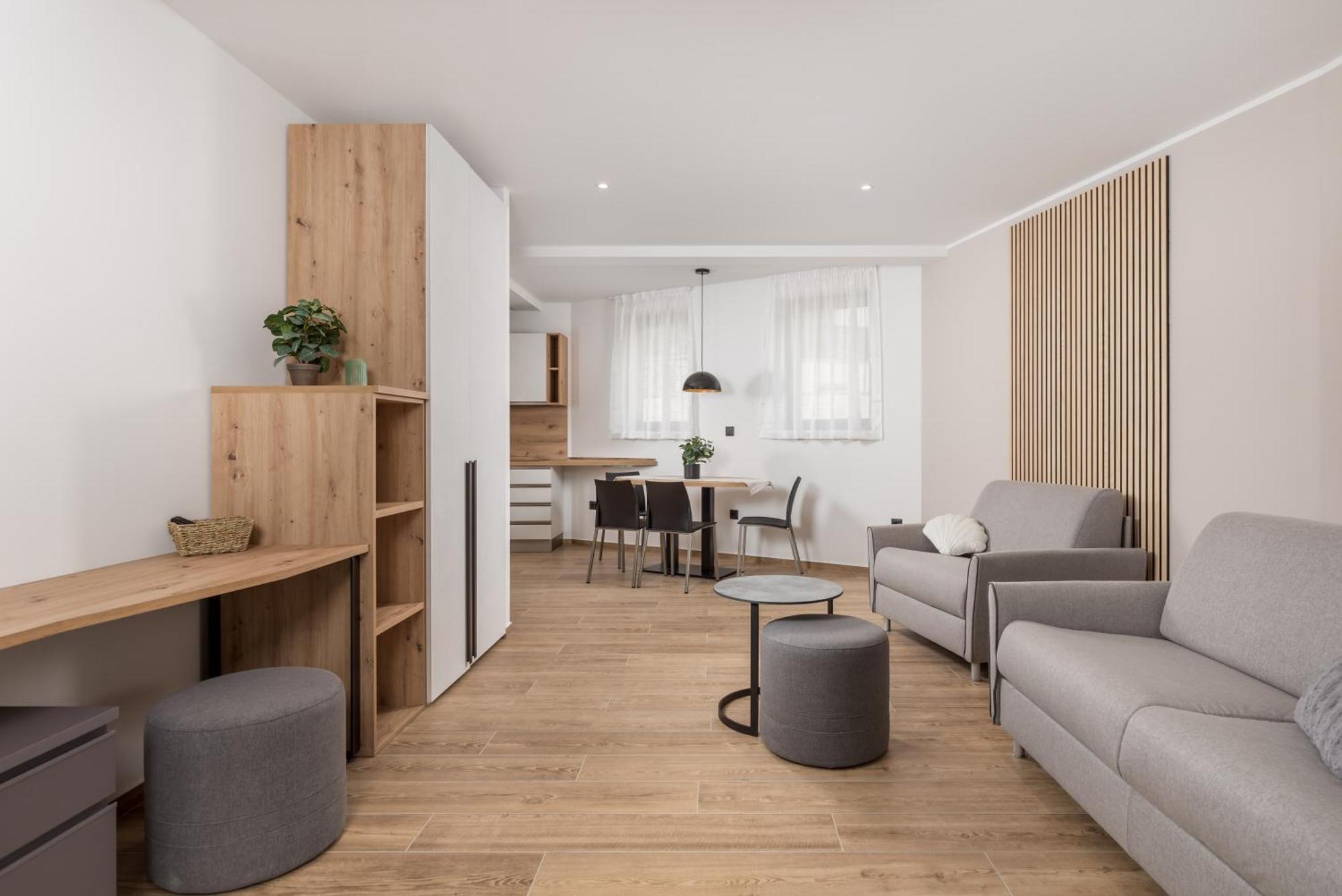 Belinda Apartments With Balcony & Private Parking 奥帕提亚 外观 照片