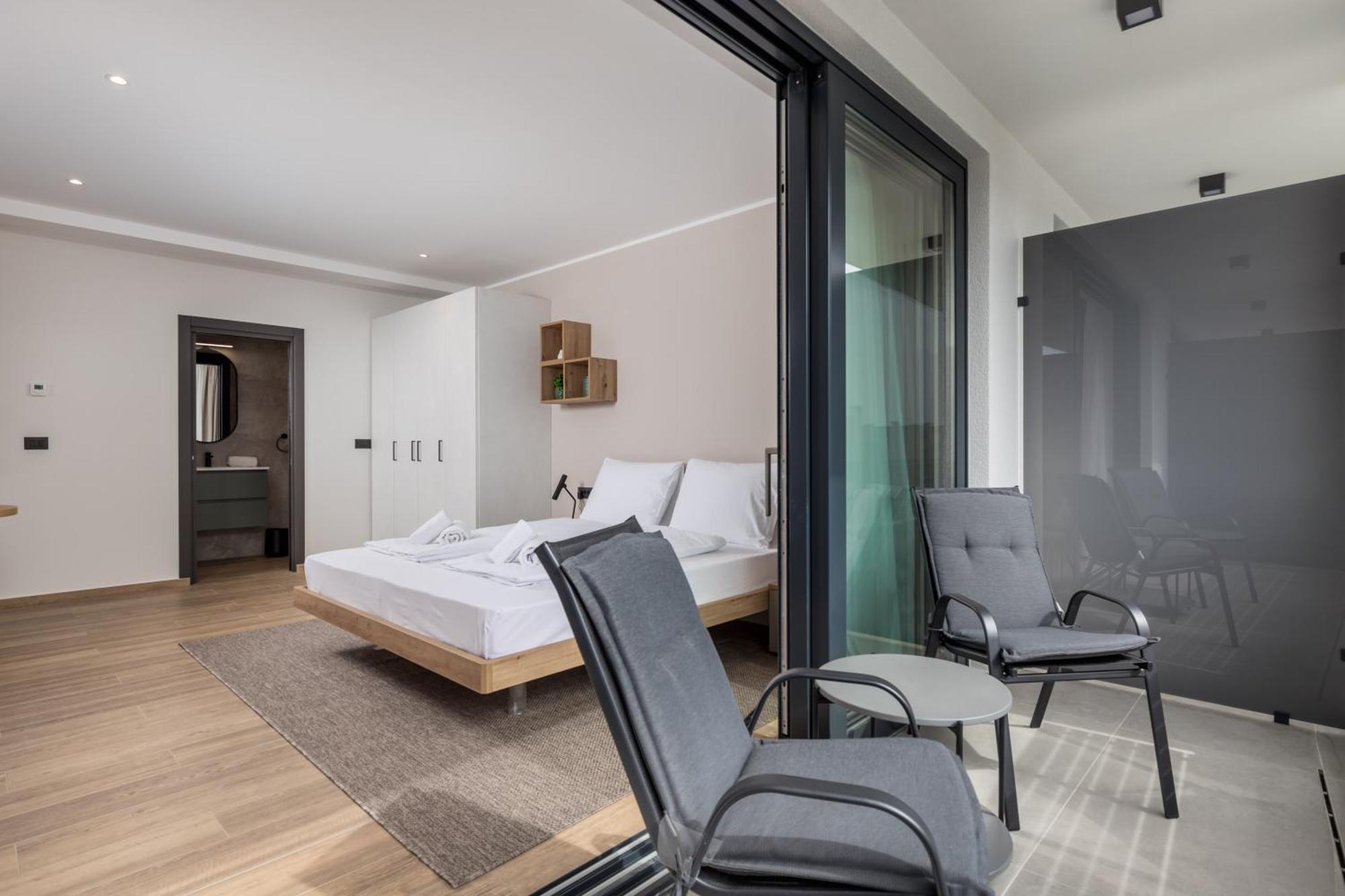 Belinda Apartments With Balcony & Private Parking 奥帕提亚 外观 照片