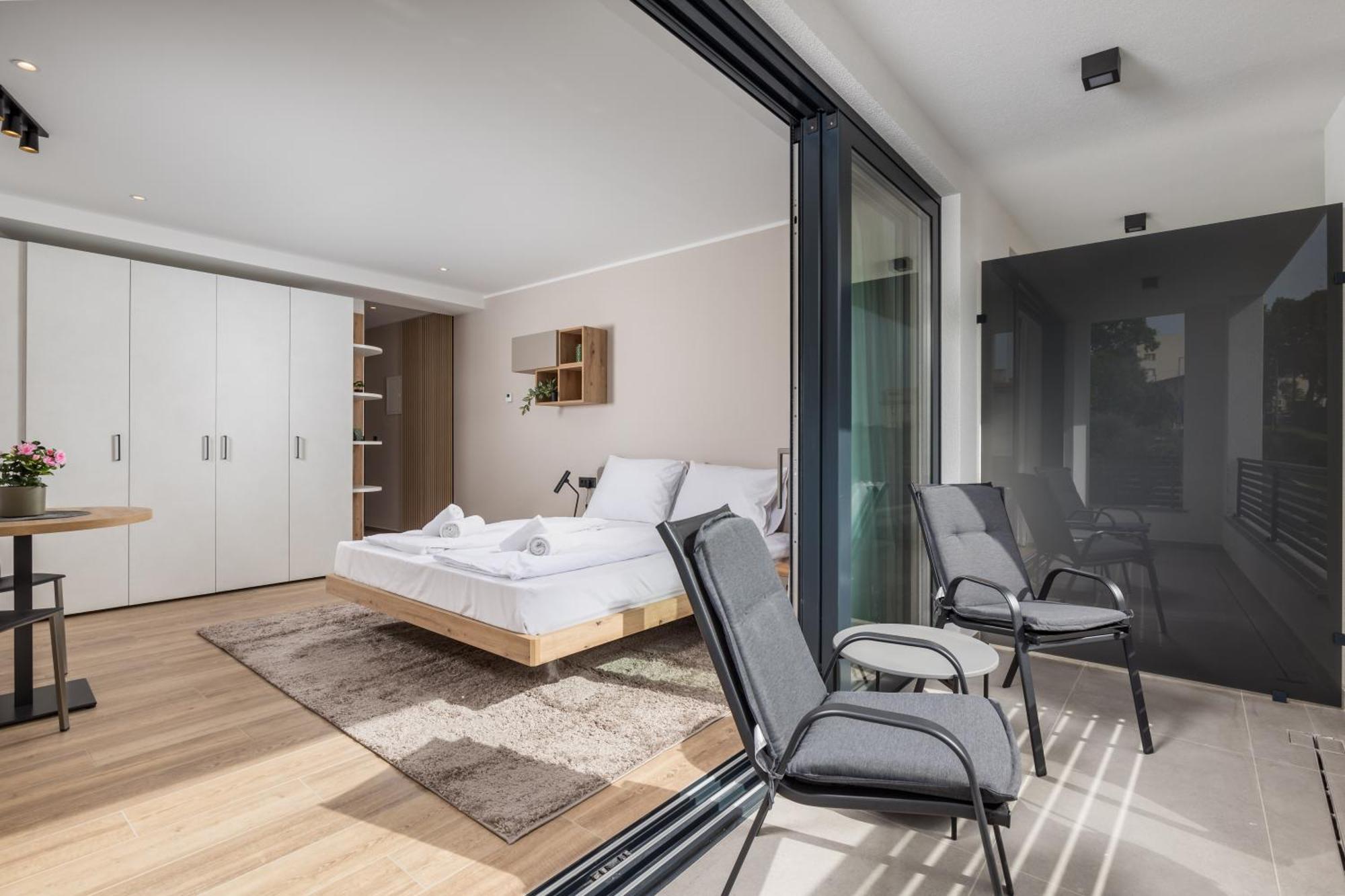 Belinda Apartments With Balcony & Private Parking 奥帕提亚 外观 照片