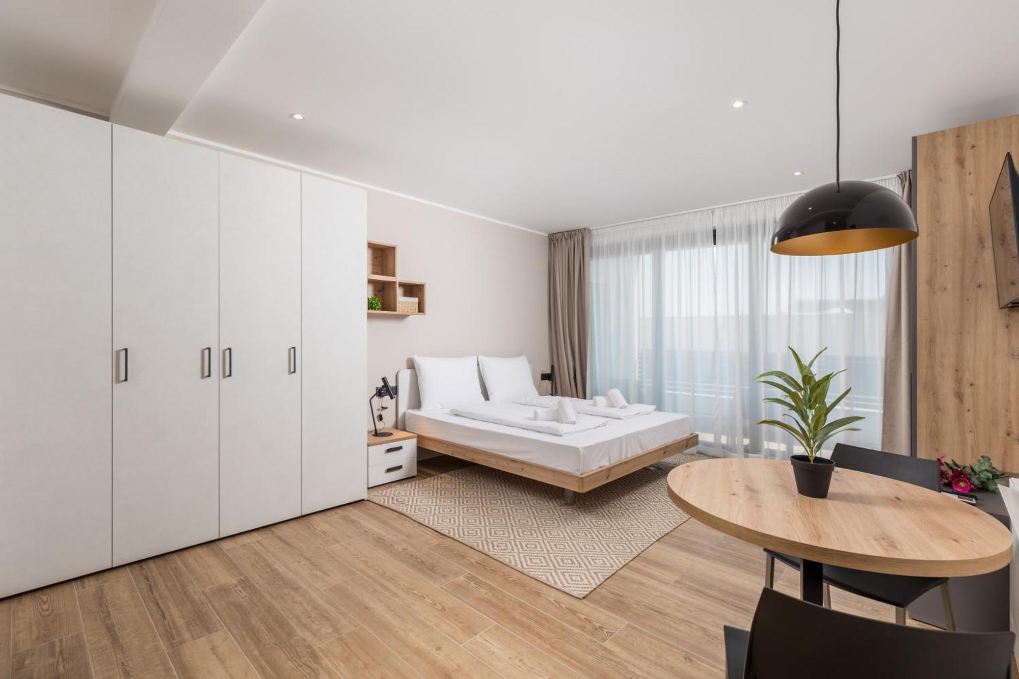 Belinda Apartments With Balcony & Private Parking 奥帕提亚 外观 照片